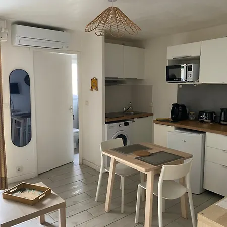 Apartment A 20m De La
